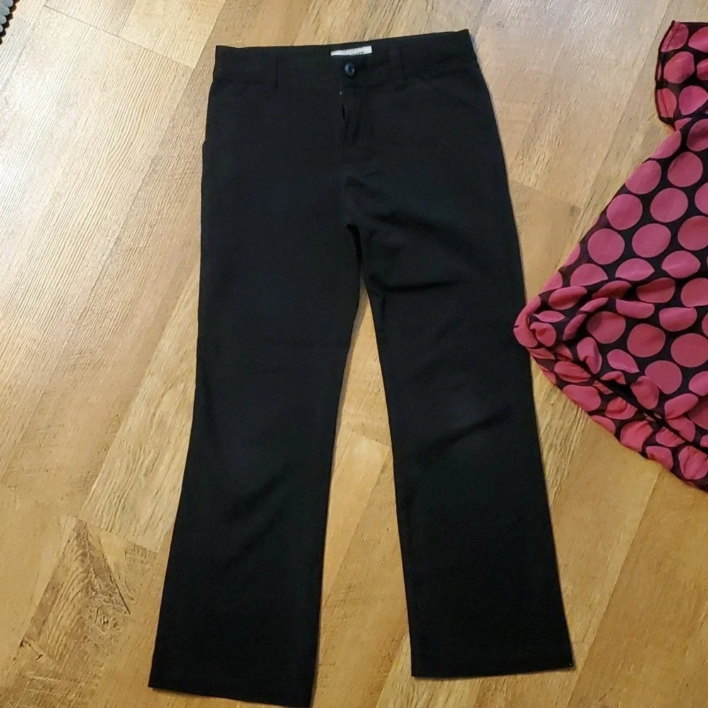 Tempted Pink‎ Polka Dot Sequin Flowy Top with Black Cherokee Pants Outfit